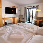 Hotel & Hochriegel 4*