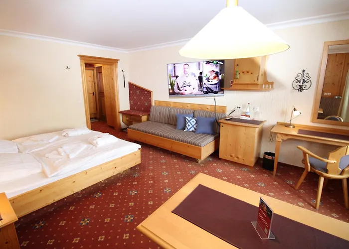 Hotel & Hochriegel