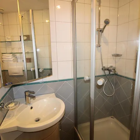Hotel & Hochriegel