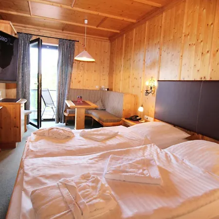 & Hochriegel Otel